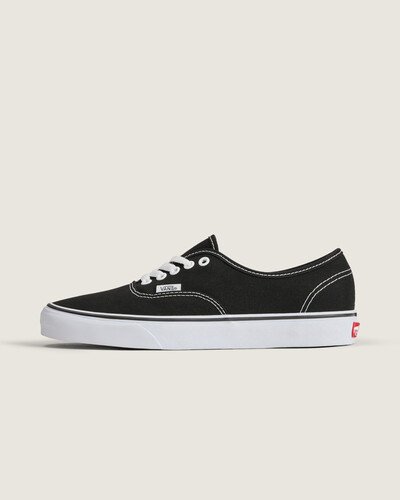 Nascido em Anaheim, Califórnia, em 1966, o Authentic é o estilo tradicional original da Vans. Originalmente conhecido como Vans #44 Deck Shoes, o Authentic se tornou um ícone cult imediato e incorpora nossa atitude “Off The Wall” desde então. Construído com um perfil simples com cadarço, o Tênis Authentic Black é um clássico que mantém viva a vibe old skool. Com cabedal em lona resistente na cor preta, apresenta vira lateral de borracha na cor branca, ilhós de metal e o solado emborrachado em waffle exclusivo Vans.