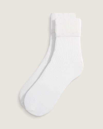 O estilo “Off The Wall” que combina com todos os seus clássicos. A Meia Cuff It Crew White proporciona conforto e estilo: com um design dobrável, ela é confeccionada em uma malha mais fina, trazendo a sensação de leveza e conforto. Traz assinatura Vans no punho, que aparece tanto com a meia dobrada ou esticada.