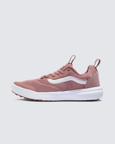 Uma nova adição à família Vans, o UltraRange Rapidweld foi a solução para a necessidade de nossos atletas de alto nível por um tênis versátil que proporcionasse conforto em longas viagens ao redor do mundo. Apresentando um composto de entressola UltraCush atualizado, que oferece o máximo em conforto e amortecimento, além de uma confecção de encaixe em forma de meia LuxLiner com partes internas sem costura para reduzir peso, atrito e pontos quentes, o Tênis Ultrarange Rapidweld Whitered Rose apresenta uma estética limpa que o levará aonde quiser. Feito com cabedais de camurça sintética e tecido respirável, possui solado durável de borracha co-moldada e minitratorada para reduzir a cola e melhorar o acabamento.
Características do produto: 
• Composto da entressola UltraCush atualizado; 
• Confecção de encaixe em forma de meia LuxLiner sem costura; 
• Tecnologia sem costura avançada Rapidweld; 
• Cabedal de camurça sintética e tecido respirável; 
• Solas co-moldadas de borracha minitratorada;
• Tintas e colas à base de água.