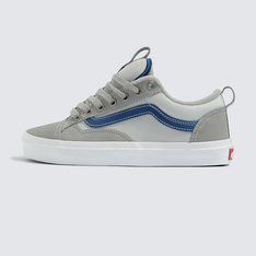 Lançado pela primeira vez em 1977, o Style 36, também conhecido como Old Skool™, foi o segundo tênis de skate Vans e o primeiro a apresentar a icônica Sidestripe™. Projetado para e por skatistas, a primeira biqueira de camurça do Old Skool permitiu a progressão do skate. Honrando essa herança de inovação, o Tênis Old Skool Skate Grey Blue, é um tênis de skate totalmente novo, que mantém muito da silhueta e das proporções do painel do Style 36 original, mas com um toque moderno. A biqueira mais curta e a língua acolchoada criam uma postura mais robusta para uma abordagem completamente nova do original. Assim como o original, o 36+ foi projetado para skate, mas com todas as atualizações de desempenho modernas que você pode encontrar no Skate Old Skool™, da borracha aderente Sickstick™ aos reforços Duracap™ de longa duração.