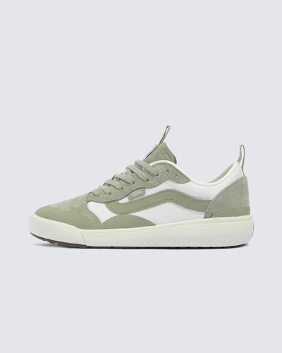 Sempre pronto para o inesperado. O que significa estar “pronto para tudo”? Com o Tênis Ultrarange Exo Se Mte Sage, você certamente descobrirá. Este modelo não só resiste à viagem, mas também o mantém confortável nas situações mais desconfortáveis. Construído com materiais de edição especial, detalhes RapidWeld atualizados, uma parte superior respirável inspirada no Old Skool e uma biqueira e formato do antepé de borracha renovados, ele foi projetado para proporcionar um ajuste ideal sem sacrificar o DNA do design da Vans, este é o UltraRange evoluído.