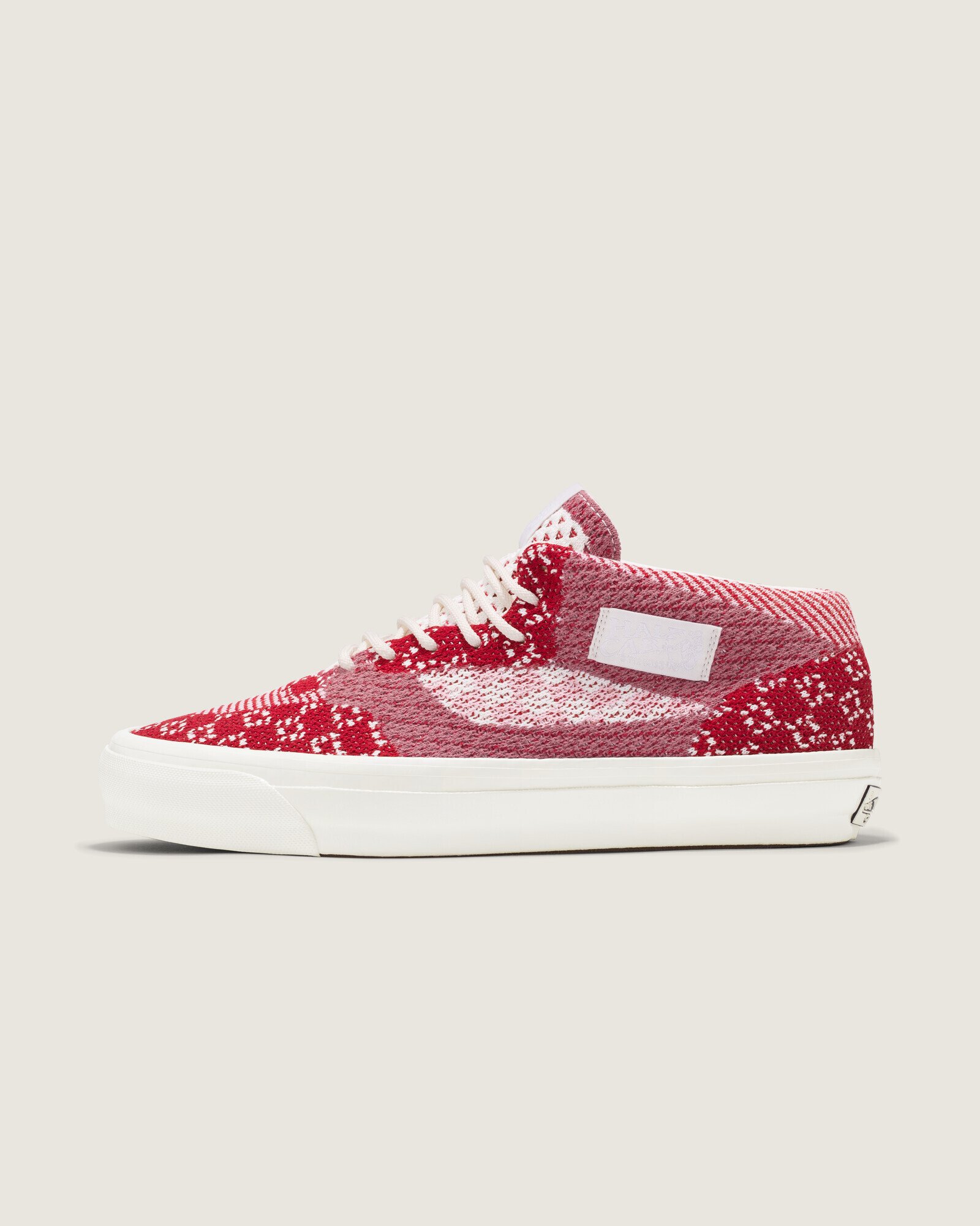 Hires-Vans-V1004001140002-01.jpg