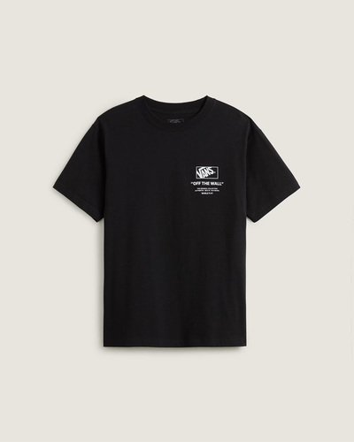 Clássica e estilosa. Um pedaço da história da Vans é homenageado nesta camiseta clássica de gola redonda. A Camiseta Ss The Formula Black combina mangas curtas para um estilo casual para o dia a dia com algodão respirável para manter você fresco. Ainda mais estilosa? O modelo traz estampas frontal e nas costas, homenageando o lançamento original do Sk8-Hi Old Skool.
