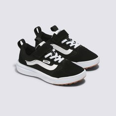 Máximo conforto e aliado de todas as rotinas para os pequenos. Esteja sempre pronto para o inesperado com o Tênis UltraRange 66 V Infantil Black True White. Com um solado co-moldado construído em padrão tratorado em waffle - exclusividade Vans - ele maximiza a cobertura, aderência e durabilidade da borracha. A nova entressola UltraCush™ Lite traz conforto e leveza para o calce. O modelo de cano baixo possui cabedal com inspiração na silhueta do icônico Old Skool - em camurça, tecido e sintético - totalmente respirável, com biqueira e antepé de borracha renovado, deixando o calce no ajuste ideal, com amarração e fecho em velcro. O Exo Skeleton fornece apoio integrado nos dedos e na parede lateral medial, com uma trava de calcanhar para um ajuste seguro. No calcanhar e lingueta, traz puxadores, facilitando o calce. O logo “Vans Off The Wall” é aplicado na heeltab do calcanhar. Já a original Flag vem na lateral do tênis, enquanto a assinatura “Vans Ultrarange” é aplicada na lingueta. Conforto e estilo para os pequenos, onde a única preocupação é se divertir ao máximo.
Características do produto:
• Tênis de cano baixo icônico com Sidestripe™ feito para crianças • Fecho em velcro • Suporte completo - O EXO Skeleton oferece suporte integrado nos dedos dos pés e na parede lateral medial, com trava no calcanhar para um ajuste seguro. • UltraCush™ para conforto - A entressola co-moldada UltraCush™ Lite aumenta o conforto, não o peso. • Aderência - As solas com padronagem em waffle invertida e tratorada totalmente envoltas em borracha melhoram a tração e a flexibilidade. • Respiração aumentada - Uma lingueta UltraCush™ com orifícios de respirabilidade oferece fluxo de ar superior. • Materiais - Cabedais de camurça premium, tecido e sintético proporcionam uma aparência e sensação elevadas.