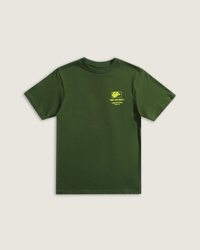 Camiseta Manga Curta Stacked Hi Duck Canvas Green Balsam Infantil traz gola careca e estampa frontal centralizada, construída em malha knit de toque macio. A modelagem confortável oferece caimento leve e liberdade de movimentos, com atenção aos acabamentos que garantem resistência nas costuras. O design remete ao legado VANS de expressão criativa, unindo um gráfico icônico a um corte essencial para looks descontraídos e de uso cotidiano