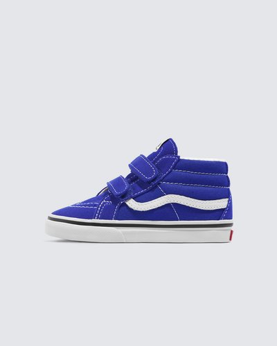 Um tênis de cano médio icônico feito especialmente para crianças. Redesenhado para um ajuste perfeito no estilo do Sk8-Hi® original, o Tênis Sk8-Mid Surf The Web Infantil foi construído especialmente para crianças pequenas. Com fechos duplos em velcro, o modelo traz mais conforto e segurança, facilitando o calce dos pequenos. Mantendo a diversão “Off The Wall”, o modelo apresenta heeltab emborrachada vermelha do skate tradicional com assinatura Vans em “Drop V” e inscrição “Off The Wall” aplicada no calcanhar e etiqueta tecida Vans na lingueta. De calce fácil e seguro, feito para curtir e brincar com estilo, sem se preocupar com mais nada.