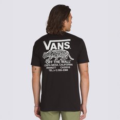 Conforto e estilo andam juntos. A Camiseta Sneaky Ss Black carrega autenticidade Vans por onde passa. Proporcionando conforto e sensação de leveza ao vestir, a camiseta masculina tem modelagem clássica, permitindo maior mobilidade tanto para uso em propostas casuais ou na prática de esportes de ação. Confeccionada em tecido 100% algodão, apresenta estampa frontal com assinatura Vans® e um tigre, na altura do peito, do lado esquerdo. Traz a mesma estampa centralizada nas costas, em tamanho maior.