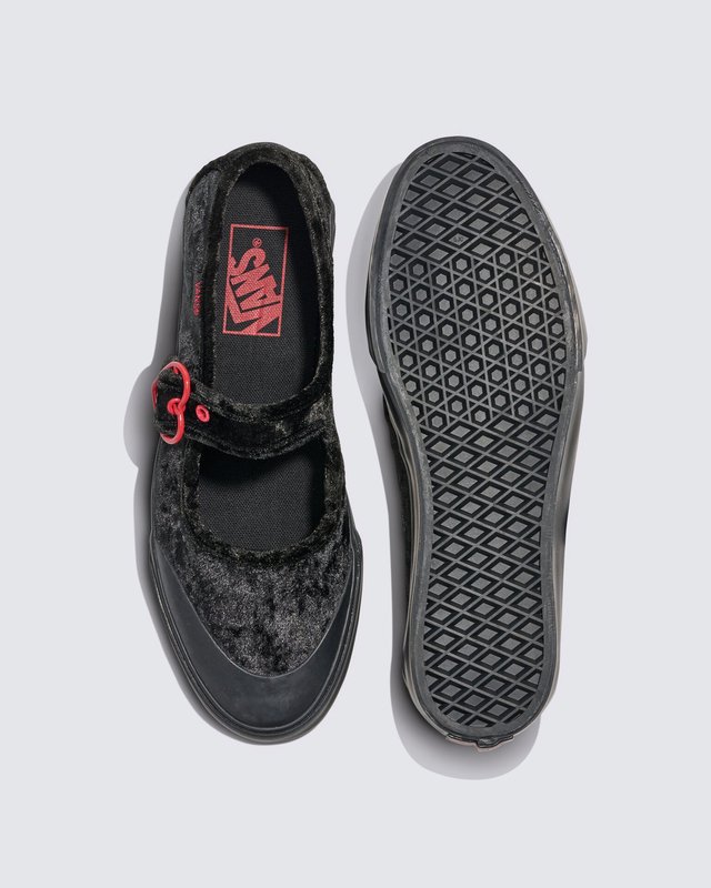 Tênis Mary Jane Hearts Black Red