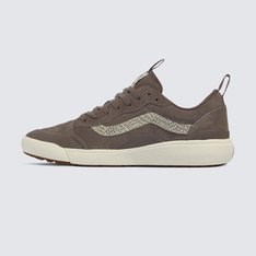 Sempre pronto para o inesperado. O que significa estar “pronto para tudo”? Com o Tênis Ultrarange Exo Se Mte Python Taupe, você certamente descobrirá. Este modelo não só resiste à viagem, mas também o mantém confortável nas situações mais desconfortáveis. Construído com materiais de edição especial, detalhes RapidWeld atualizados, uma parte superior respirável inspirada no Old Skool e uma biqueira e formato do antepé de borracha renovados, ele foi projetado para proporcionar um ajuste ideal sem sacrificar o DNA do design da Vans, este é o UltraRange evoluído.