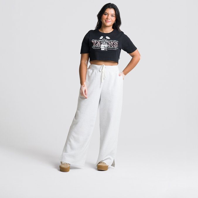 Camiseta Growing Ideas Crew Crop Ii Seasonal Hero: Authentic Black