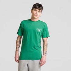 Fundada na Califórnia em 1966, a Vans está envolvida com a cultura de rua, artes, música e ligada ao skate e à evolução do esporte, sem perder a essência. Dos clássicos aos modernos, a Vans possui uma enorme variedade de modelos de tênis, roupas e acessórios, sempre mantendo o estilo "Off The Wall". A Camiseta Full Patch Back SS Verdant Green White possui estampas com o icônico patch do skate Vans, com inscrição "since 1966” aplicado na altura do peito, no lado esquerdo. Nas costas, traz a mesma estampa, em tamanho maior em silk à base d’água. Com gola canelada, apresenta etiqueta Vans aplicada na lateral da peça. Conforto, estilo e atitude dentro e fora das pistas. Combine com todos os seus clássicos.
