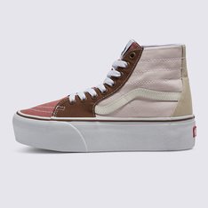 O Sk8-Hi Tapered Stackform traz uma nova perspectiva para o nosso clássico high-top com uma interpretação ainda mais robusta da estética plataforma. Esta versão, com tons terrosos, é construída com uma parede lateral exagerada, dobrando a altura, elevando assim um favorito lendário enquanto oferece um visual moderno.