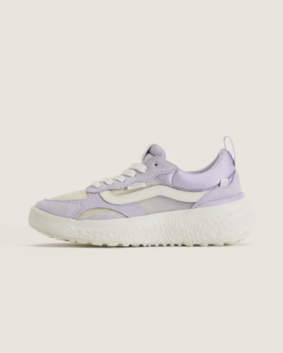 Ultraleve. Ultra confortável. Experimente conforto e versatilidade o dia todo, onde quer que o dia te leve. O Tênis Ultrarange Neo Vr3 Mte Lilac permite que você enfrente o inesperado com conforto incomparável e o verdadeiro DNA da Vans. Com design leve e solado VR3CUSH™, o modelo NEO VR3 oferece amortecimento e suporte excepcionais.
