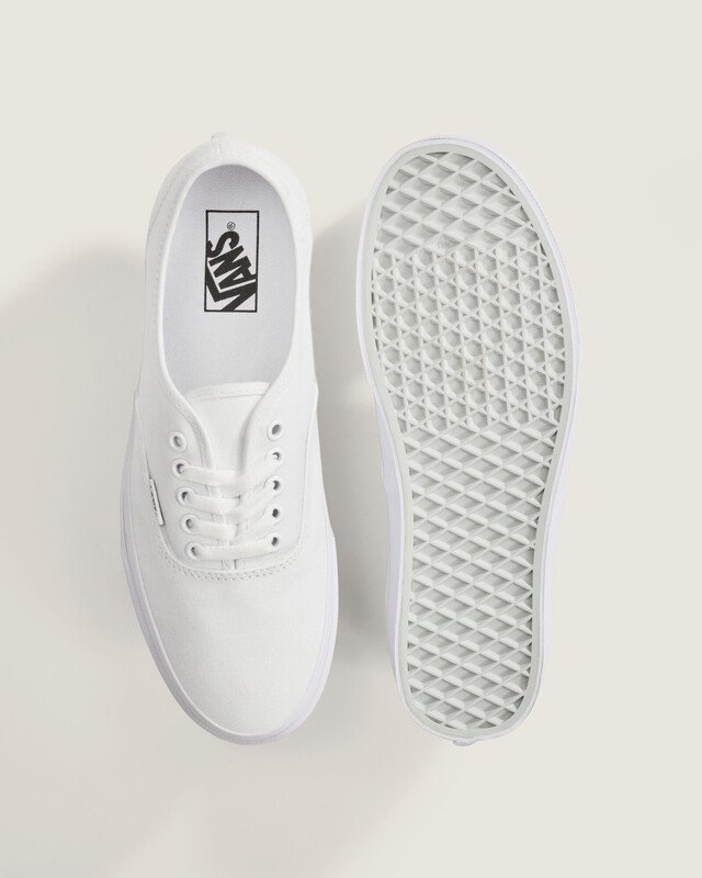 Tênis Authentic True White