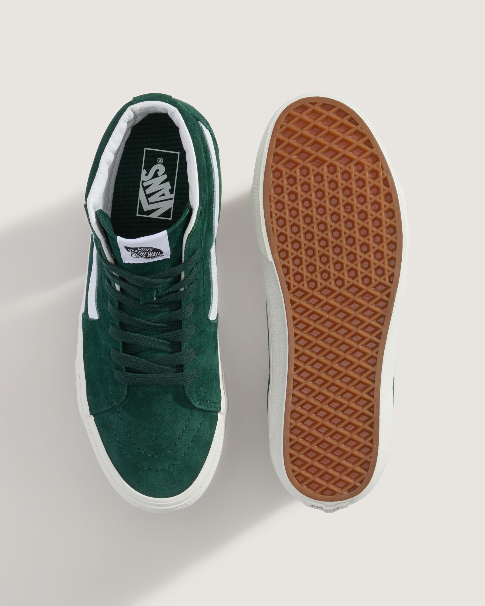 Hires-Vans-V1002001090139-03.jpg
