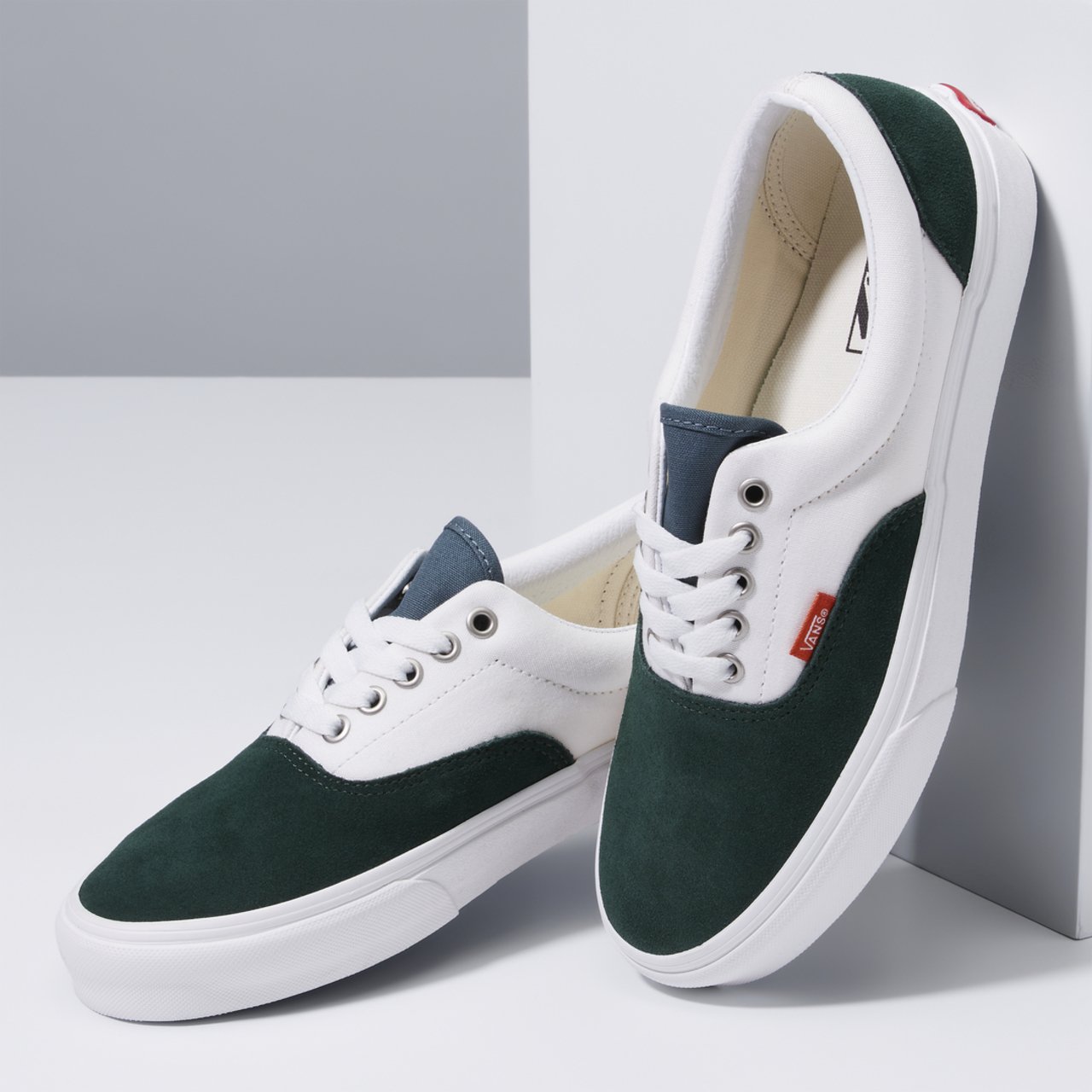Vans era canvas shoes Clearance