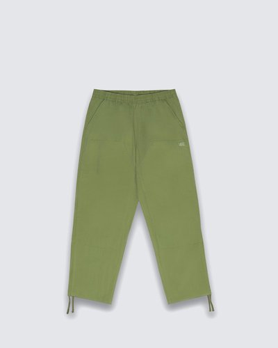 A Calça Loden Green White é confortável e resistente à água. Com cintura elástica, feita com elasticidade premium em quatro direções da Vans® - um tecido duradouro, mais fácil de usar e de secagem rápida. O modelo também apresenta cintura com cordão para facilitar o uso, bolsos frontais e um corte descontraído que traz o máximo de conforto.