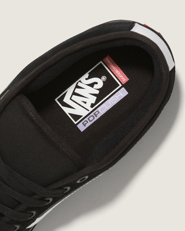 Tênis Skate Chukka Low Sidestripe Black White | Vans