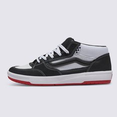 <p>O Zahba Mid apresenta o melhor design de sola de amortecimento contra impactos da Vans até o momento: o ImpactWaffle. Com sua estrutura única de três partes - duas camadas de espuma envoltas em uma sola de borracha SickStick - proporciona a proteção contra impactos necessária para elevar seu skate, sem comprometer a sensibilidade ao board.Projetado para oferecer desempenho máximo e pensado para o planeta.</p>
<p>IMPACTWAFFLE: Sola de amortecimento contra impactos ImpactWaffle&nbsp;de dupla densidade para proteção avançada sem comprometer a sensibilidade ao skate.</p>
<p><br />
ENTRESSOLA:Entressola flexível de dupla densidade feita com pelo menos 50% de espuma EVA biobaseada.</p>
<p><br />
SICKSTICK: Sola de borracha SickStick&nbsp;com padrão de banda de rodagem zonal para aderência e durabilidade, contendo pelo menos 55% de borracha natural de origem responsável.</p>
<p><br />
DURACAP™:Biqueira reforçada Duracap™ para maior durabilidade e proteção.</p>
<p><br />
AJUSTE APERFEIÇOADO:Ajuste aperfeiçoado para conforto e facilidade de uso, com forro de espuma reciclada.</p>
<p><br />
CABEDAL:Cabedal composto por algodão orgânico e camurça durável, apoiando a fabricação responsável de couro.</p>