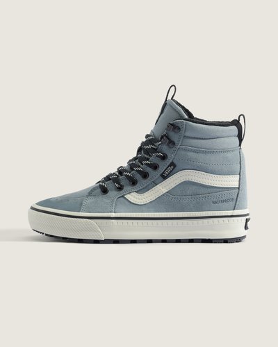 Um clássico para enfrentar o frio e dias chuvosos. Este Sk8-Hi está pronto para os dias de inverno, mantendo você aquecido e confortável em todos os momentos. Durante o inverno, os dias são imprevisíveis, mas o Tênis Sk8-Hi Mte Stormy Weather está pronto para tudo. Com impermeabilização HydroGuard 360º, isolamento Primaloft de 100 gramas e solado All-Trac, este clássico para o frio vai te manter sempre aquecido e confortável, não importa o que a previsão do tempo reserve.