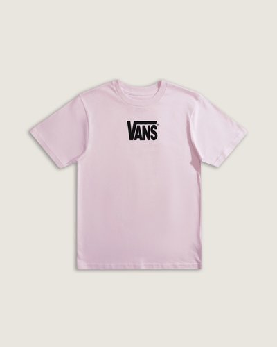 Camiseta Manga Curta Stretch Logo Pale Petal Infantil apresenta gola careca e logo frontal estampado em construção de malha knit. O modelo aposta em toque macio e caimento natural, com elasticidade que favorece conforto e liberdade de movimento. Costuras reforçadas e acabamento limpo garantem resistência no uso diário, mantendo o visual básico e versátil que dialoga com o legado descontraído da VANS.