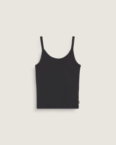 Regata New Kiki Cami Black apresenta decote tipo cami, alças finas e caimento leve em malha. O modelo explora a maciez do algodão combinada ao elastano, oferecendo toque confortável e movimentação natural. Acabamento liso e construção que preserva o caimento destacam a proposta atemporal e descontraída, com flexibilidade nos contornos e sensação leve ao vestir.
