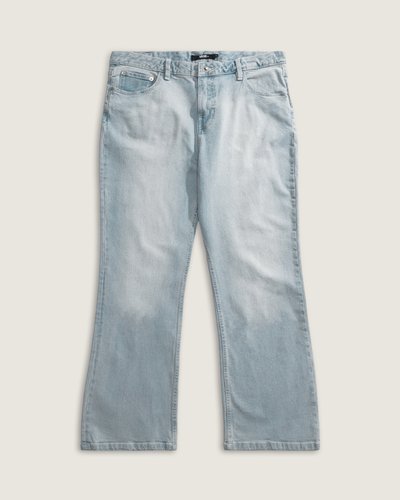 Calça Check 5 Mid Rise Flare une construção em tecido woven com jeans stretch e acabamento desgastado, destacando modelagem mid rise e corte flare. O modelo traz cinco bolsos funcionais, costuras reforçadas e toque flexível que garante conforto e liberdade de movimento. A composição em algodão, poliéster e elastano oferece caimento versátil e suporte sutil, mantendo linhas autênticas e visual descontraído