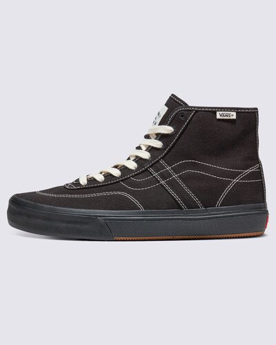 <p>Amplie sua próxima sessão com o tênis de skate exclusivo de Gilbert Crockett. Gilbert Crockett, o profissional parceiro da Vans, é um dos skatistas mais detalhistas de todos os tempos, e ele pegou sua meticulosidade e a canalizou em uma mistura de materiais e mão de obra com um design simples, porém prático, para trazer a você a Vans Crockett High. O Crockett High revisita o modelo profissional clássico de Gilbert e o eleva, convertendo-o em um cano alto para desempenho aprimorado. Feito com lona&nbsp;reforçada com Duracap™ e cabedais com uma mescla de lona de 170 g e 283,5 g para durabilidade incomparável, o Crockett High vem equipado com nossas novas palmilhas PopCush™ para amortecimento superior e proteção contra impactos que ajuda a diminuir a fadiga nas pernas em sessões de skate mais longas. Finalizado com nossa revolucionária construção WaffleCup™, o Crockett High fornece o suporte de uma entressola sem sacrificar a aderência ou a sensação do shape de um tênis vulcanizado tradicional.</p>
