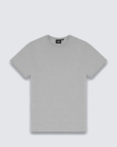 Confortável para usar todos os dias. Durável o suficiente para que você faça isso. Todo mundo precisa de uma camiseta em que possa confiar. A Camiseta Off The Wall Ii Ss Compl. Ultra Neo Vr3 Athletic Heather de manga curta vai acabar com sua busca pela camiseta perfeita para que você possa se concentrar nas coisas mais importantes. Com uma estampa interna no padrão waffle - que afasta a umidade da pele - esta camiseta mantém você confortável e seco, enquanto o fio resistente proporciona durabilidade e minimiza o encolhimento. Com gola canelada e costuras reforçadas nos ombros, acabamentos premium da Vans, a camiseta na cor cinza traz aplicação de patch bordado com assinatura Vans, na altura do peito, no lado esquerdo. O modelo vem com uma presilha em estampa checkerboard para pendurar em cabides. Tipo de caimento: clássico. Características do produto: 
• Camiseta de manga curta com gola careca; 
• Confeccionada em tecido 100% algodão; 
• Patch bordado com assinatura Vans; 
• Caimento clássico; 
• Estampa interna no padrão waffle: que afasta a umidade da pele; 
• Presilha em checkerboard para pendurar em cabides.