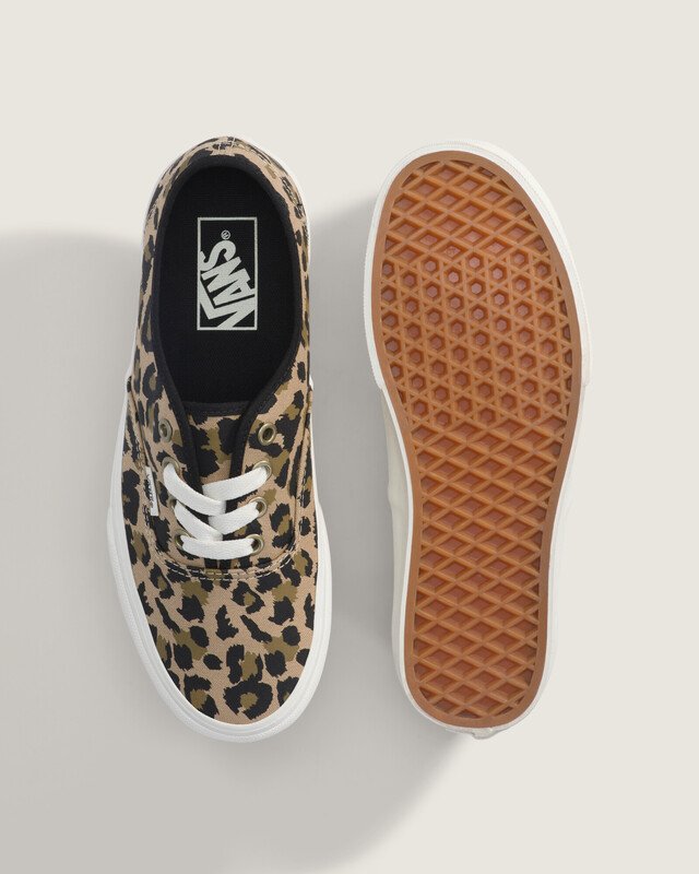 Tênis Authentic Leopard Black Incense