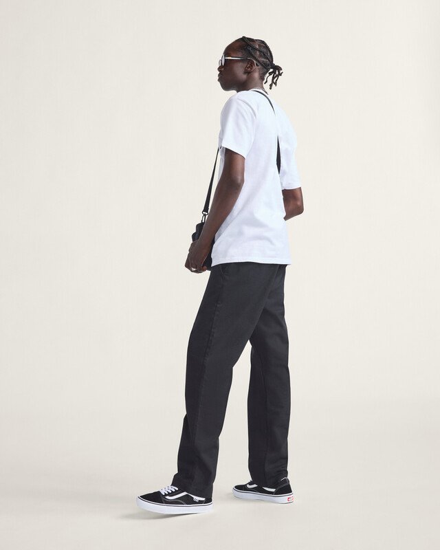 Authentic Chino Relaxed Black