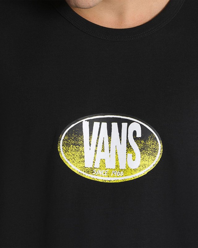 Camiseta Off The Wall Gradient Logo Loose Ss  Sk8 Weareaway Black