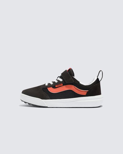 Máximo conforto e aliado de todas as rotinas para os pequenos. Esteja sempre pronto para o inesperado com o Tênis Ultrarange Pop Gray Infantil. Com um solado co-moldado construído em padrão tratorado em waffle - exclusividade Vans - ele maximiza a cobertura, aderência e durabilidade da borracha. A nova entressola UltraCush™ Lite traz conforto e leveza para o calce. O modelo de cano baixo possui cabedal com inspiração na silhueta do icônico Old Skool - em camurça, tecido e sintético - totalmente respirável, com biqueira e antepé de borracha renovado, deixando o calce no ajuste ideal, com amarração e fecho superior em velcro. O Exo Skeleton fornece apoio integrado nos dedos e na parede lateral medial, com uma trava de calcanhar para um ajuste seguro.Traz puxador em fita no calcanhar, facilitando o calce. Conforto e estilo para os pequenos, onde a única preocupação é se divertir.