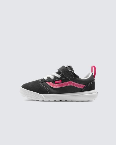 Máximo conforto e aliado de todas as rotinas para os pequenos. Esteja sempre pronto para o inesperado com o Tênis Ultrarange Gray Pink Infantil. Com um solado co-moldado construído em padrão tratorado em waffle - exclusividade Vans - ele maximiza a cobertura, aderência e durabilidade da borracha. A nova entressola UltraCush™ Lite traz conforto e leveza para o calce. O modelo de cano baixo possui cabedal com inspiração na silhueta do icônico Old Skool - em camurça, tecido e sintético - totalmente respirável, com biqueira e antepé de borracha renovado, deixando o calce no ajuste ideal, com amarração e fecho superior em velcro. O Exo Skeleton fornece apoio integrado nos dedos e na parede lateral medial, com uma trava de calcanhar para um ajuste seguro.Traz puxador em fita no calcanhar, facilitando o calce. Conforto e estilo para os pequenos, onde a única preocupação é se divertir.