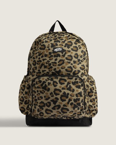 Mochila New Skool Lx Vintage Incense traz uma mochila funcional com compartimento acolchoado para notebook, bolsos externos e alças acolchoadas que oferecem conforto. Confeccionada em poliamida revestida de poliuretano com forro em poliéster, combina leveza e resistência. Zíperes reforçados e acabamento pensado para organização mantêm o conteúdo seguro, enquanto o desenho limpo preserva o legado autêntico da Vans..