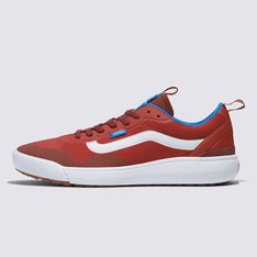 Máximo conforto e aliado de todas as rotinas. Esteja sempre pronto para o inesperado com o Tênis UltraRange Exo Fired Brick. Com um solado co-moldado construído em padrão tratorado em waffle - exclusividade Vans - ele maximiza a cobertura, aderência e durabilidade da borracha. A nova entressola UltraCush™ Lite traz conforto e leveza para o calce. O modelo de cano baixo possui cabedal com inspiração na silhueta do icônico Old Skool - em camurça, tecido e sintético vermelho com detalhes em azul - totalmente respirável, com biqueira e antepé de borracha renovado, deixando o calce no ajuste ideal. O Exo Skeleton fornece apoio integrado nos dedos e na parede lateral medial, com uma trava de calcanhar para um ajuste seguro. No calcanhar e lingueta, traz puxadores, facilitando o calce. O logo “Vans Off The Wall” é aplicado na heeltab do calcanhar. Já a original Flag vem na lateral do tênis, enquanto a assinatura “Vans Ultrarange” é aplicada na lingueta. Conforto e estilo dentro e fora das pistas.