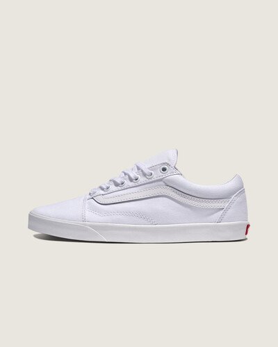 O Tênis Old Skool Lowpro White leva as coisas a um nível mais baixo, trazendo um visual elegante e aerodinâmico ao icônico tênis com Sidestripe. Apresentando o cabedal inconfundível do Old Skool tradicional, combinado com camurça macia e uma construção de parede lateral mais baixa, esta nova interpretação de um ícone oferece nova versatilidade ao reduzir o volume, sem abrir mão do estilo.