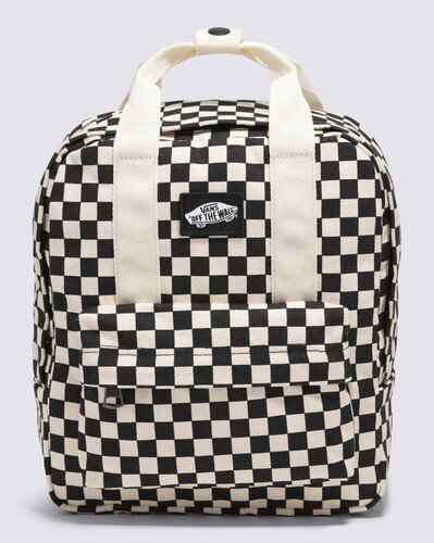 A Mochila Low Key Mini Black Natural é perfeita para te acompanhar todos os dias. Apresentando um compartimento principal com zíper e bolso externo, esta bolsa também possui alças superiores e alças ajustáveis, ??carregando na mão ou por cima do ombro.