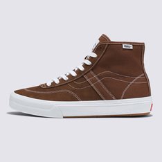 <p>Gilbert Crockett, o profissional parceiro da Vans, é um dos skatistas mais detalhistas de todos os tempos, e ele pegou sua meticulosidade e a canalizou em uma mistura de materiais e mão de obra com um design simples, porém prático, para trazer a você a Vans Crockett High. O Crockett High revisita o modelo profissional clássico de Gilbert e o eleva, convertendo-o em um cano alto para desempenho aprimorado. Feito com camurça reforçada com DURACAP™ e cabedais com uma mescla de lona de 170 g e 283,5 g para durabilidade incomparável, o Crockett High vem equipado com nossas novas palmilhas POPCUSH™ para amortecimento superior e proteção contra impactos que ajuda a diminuir a fadiga nas pernas em sessões de skate mais longas. Finalizado com nossa revolucionária construção WAFFLECUP™, o Crockett High fornece o suporte de uma entressola sem sacrificar a aderência ou a sensação do shape de um tênis vulcanizado tradicional.</p>