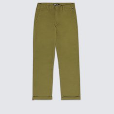 Caimento, estilo e durabilidade. Pensamos muito em nossas calças para que você não se preocupe com isso. Uma calça chino versátil que oferece estilo e funcionalidade, a Calça Authentic Chino Relaxed permite que você se concentre apenas em sua performace. Construída com tecido resistente, esta calça chino clássica apresenta bolsos frontais com um compartimento para moedas do lado direito, bolsos traseiros com fechos de botão e detalhes bordados em "drop V" para reforço. Além disso, novos detalhes trazem muito estilo “Off The Wall” para este item essencial, incluindo o novo detalhe do passador de cinto em “V” no cós traseiro e a nova etiqueta original flag da Vans costurada na parte interna da bainha para adicionar um detalhe quando a barra da calça estiver dobrada. O modelo tem 1,80m de altura e veste tamanho 42. Tipo de modelagem: Relaxed - folgado através do quadril e perna com um leve ajuste na barra. Circunferência da barra: 43.2 cm. Composição: 64% poliéster, 34% algodão e 2% elastano.Aproveite a Vans Black Friday e adquira já seu novo produto Off The Wall