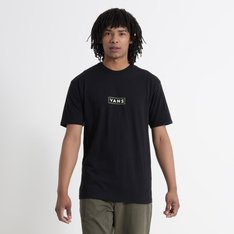 As peças clássicas e icônicas da Vans carregam personalidade e transmitem a cultura street style para o seu estilo, que é único e original. A essência “Off The Wall” está presente na Camiseta Classic Easy Box Ss Black Lime Green. Confortável e prática, o modelo masculino de manga curta traz um caimento clássico com silhueta que se ajusta ao corpo, proporcionando maior flexibilidade durante o uso. Confeccionada em algodão, a camiseta preta possui estampa frontal com inscrição Vans em “Easy Box”centralizada na altura do peito em silk à base d’água. Com aplicação de etiqueta tecida tradicional Vans na manga esquerda.
