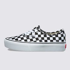 Nascido em Anaheim, Califórnia, em 1966, o Authentic é o estilo tradicional original da Vans. Originalmente conhecido como Vans #44 Deck Shoes, o Authentic se tornou um ícone cult imediato e incorpora a atitude “Off The Wall” desde então. Construído com um perfil simples com cadarço, o Tênis Authentic Plataforma Checkerboard True White mantém viva a vibe old skool com cabedal em lona resistente com estampa lendária em checkerboard nas cores preto e branco, vira lateral de borracha na cor branca, ilhós de metal e o solado plataforma emborrachado em waffle exclusivo Vans.