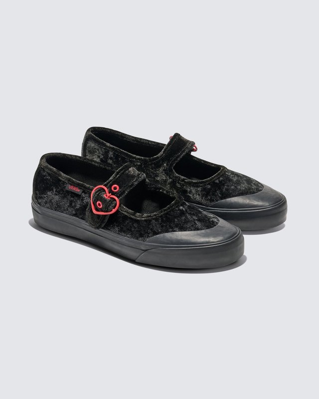 Tênis Mary Jane Hearts Black Red