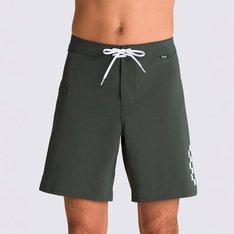 O Daily Solid Boardshort é um calção de banho water repellent feito com uma mescla de poliéster com mistura e o peso do material elástico perfeitos para atuar na água e manter sua forma quando usado fora da água. Feito com o elástico premium de 4 vias da Vans, um tecido mais duradouro, mais fácil de usar e de secagem rápida que permite uma amplitude total de movimentos para estar ao seu lado quando mais precisar. Apresenta cós fixo com cordão, painéis embutidos nas laterais, bolso com zíper na coxa direita e etiqueta tecida da Vans.

Nossa equipe traçou metas ambiciosas de sustentabilidade. Grandes ou pequenos, todos os nossos esforços se somam a mudanças positivas. Para poder estampar o logotipo VR3 Checkerboard Globe, pelo menos 30% do produto deve ser feito de materiais reciclados ou por uma combinação de materiais reciclados, renováveis e/ou regenerativos.

• Tecido 90% poliéster, 10% elastano
• Estrutura elástica de 4 vias
• Bolso lateral com zíper
• Presilha para porta-óculos no cós
• Passador para chave
• Etiqueta tecida da Vans®
• Repelente à água
• Comprimento da parte externa da perna: 47 cm
• Modelo veste tamanho M


Para saber mais sobre a Vans e sua jornada rumo ao uso de materiais sustentáveis, acesse o site vans.com.br/sustentabilidade.