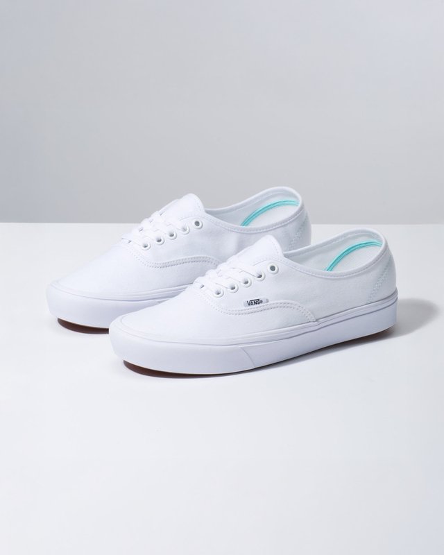 Tênis Authentic Comfycush True White Vans