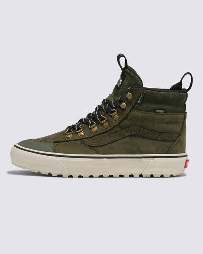 “You are Made for the Elements”. Estes são os seus Vans. Inspirado em atividades ao ar livre e baseado em aventura, o Tênis Sk8-Hi Mte Olive oferece novos níveis de versatilidade para facilitar o dia a dia. Apresentando todos os recursos atualizados do Sk8-Hi MTE-2 original, além de ilhós de argola em D com renda de metal que fornecem uma estética vintage e suporte extra para cadarços, esse tênis foi construído para você poder fazer tudo.
