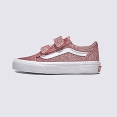 Ícone SideStripe™ para crianças ativas

O sapato Little Kids Old Skool V Glitter traz o icônico Sidestripe™ da Vans e o design atemporal para pés em crescimento. Construído para durabilidade e conforto, possui fechos fáceis de velcro para acompanhar crianças ativas. Um clássico reinventado, esta silhueta de cano baixo é perfeita para brincadeiras, escola e todas as aventuras intermediárias.