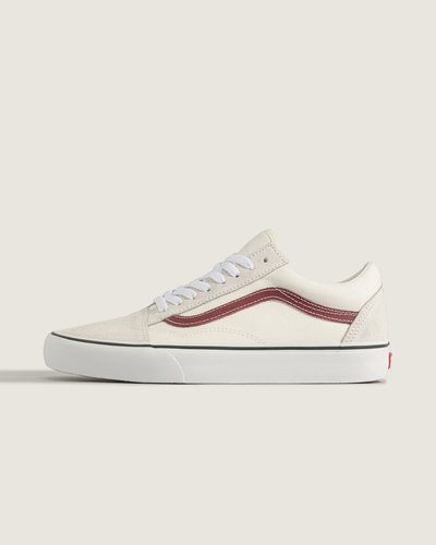 O Old Skool foi o primeiro design de calçado a apresentar a famosa Vans Sidestripe, embora, na época, fosse apenas um rabisco aleatório desenhado pelo fundador Paul Van Doren. Desde o seu lançamento em 1977, este modelo de cano baixo se consolidou como um ícone no cenário do skate, da música e da moda. De skatistas de rua e punks dos anos 90 a lendas do hip hop e da moda atuais, o Tênis Old Skool Bordeaux tem sido consistentemente o tênis preferido dos criativos que fazem as coisas do seu jeito.