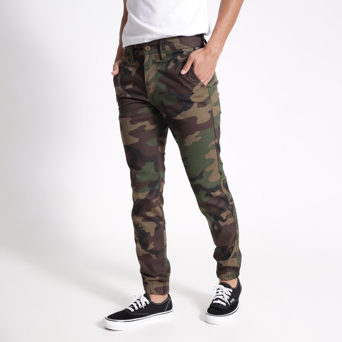 Calça Chino Slim Jogger Camo
