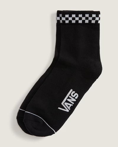 A Meia Peek-A-Check Half Crew Black oferece um toque sutil com o estilo exclusivo e inconfundível da Vans. Feitas com sola acolchoada para maior conforto e acabamento com a estampa icônica em checkerboard ao redor de todo o cano, esse modelo é o par perfeito - ele torna cada passo um pouco mais original. Isso é “Off The Wall” na essência.